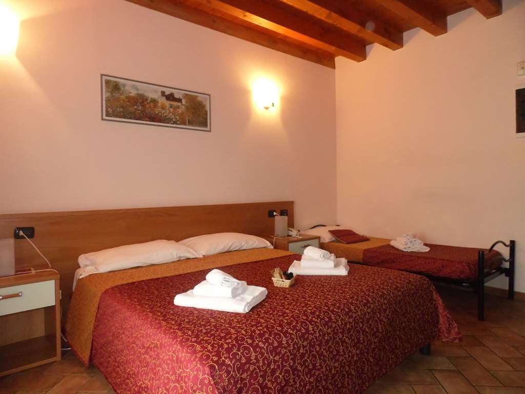 Hotel Agli Ulivi Valeggio sul Mincio Phòng bức ảnh
