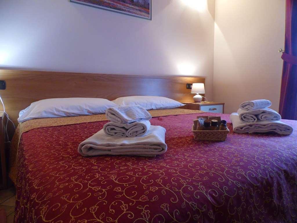 Hotel Agli Ulivi Valeggio sul Mincio Phòng bức ảnh